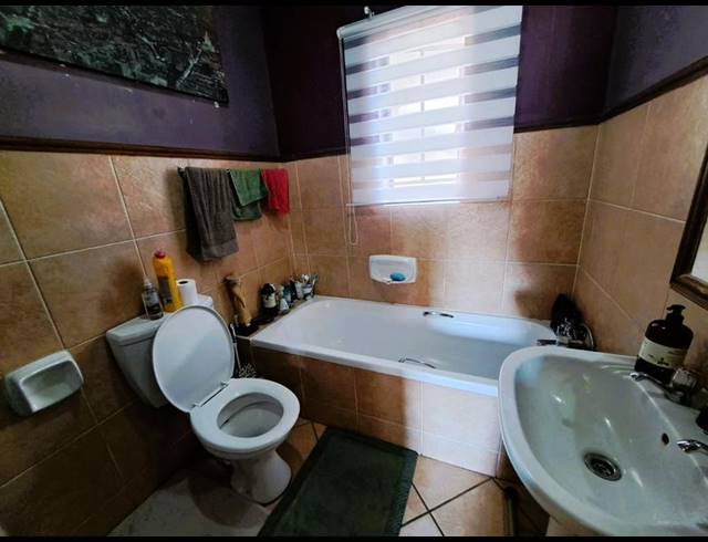 2 BEDROOM APARTMENT FOR SALE IN DIE HOEWES